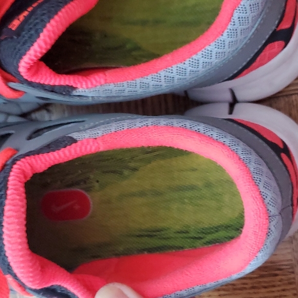 Nike Running Shoes - Picture 4 of 5